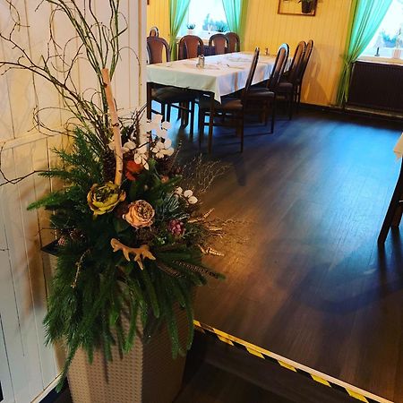 Penzion&Restaurace U Vily Sezimovo Ústí Esterno foto